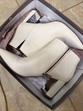 Women's Cream Leather Ankle Boots with Metallic Heel
